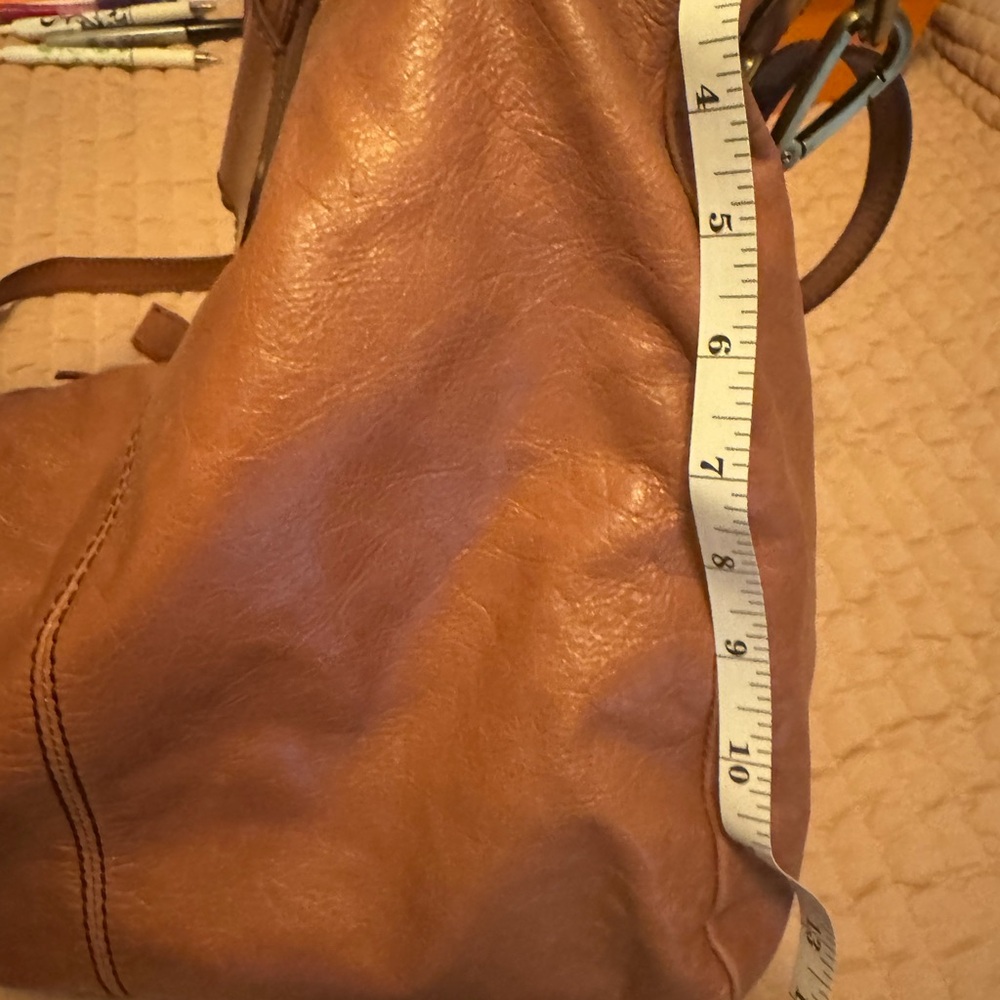 Hobo International Women’s Large Sheila Satchel Bag - Picture 8 of 12